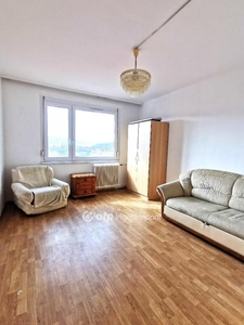 Eladó felújítandó panel lakás - Miskolc