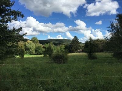 Eladó lakóövezeti telek - Balatonhenye, Veszprém megye