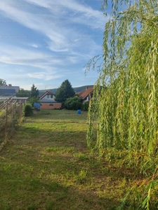 Eladó lakóövezeti telek - Esztergom, Akácos utca 14.