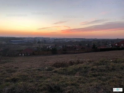 Eladó lakóövezeti telek - Tatabánya, Mályva utca