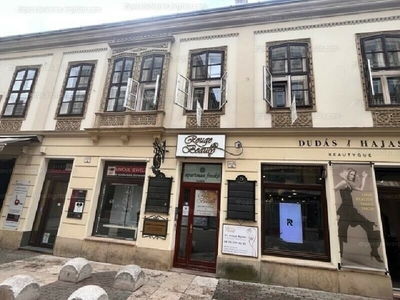 Eladó tégla lakás - Pécs, Király utca