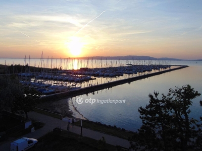 Eladó új építésű lakás - Balatonfenyves