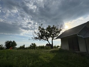 Eladó telek Gyúró