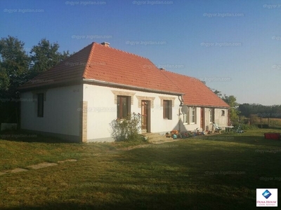 Eladó családi ház - Bakonyszombathely, Dózsa utca