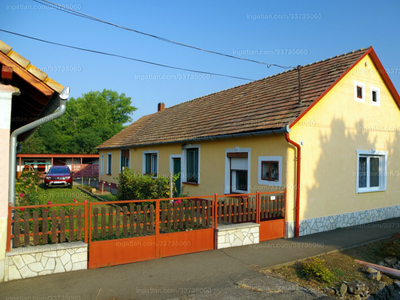 Eladó családi ház - Bonyhád, Árpád utca