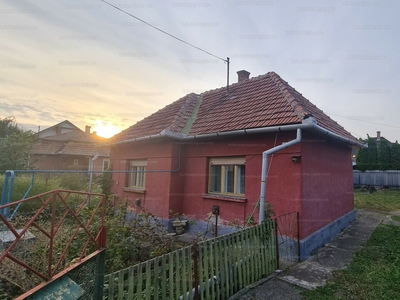 Eladó családi ház - Jászberény, Liget utca