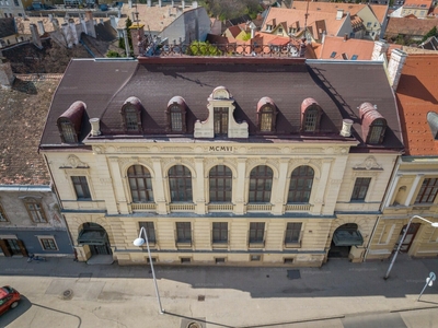 Eladó családi ház - Sopron, Petőfi tér