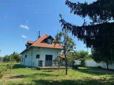 Eladó családi ház - Tata, Zichy Mihály utca