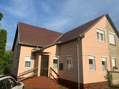 Eladó ikerház - Újfehértó, Árpád utca 9.