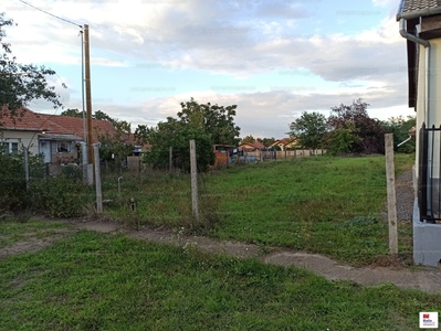 Eladó lakóövezeti telek - Jászfényszaru, Jász-Nagykun-Szolnok megye