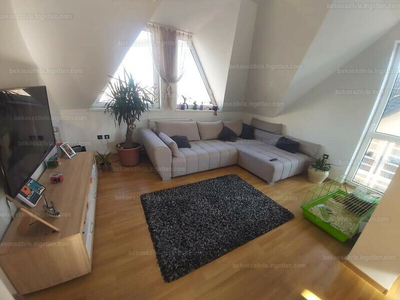 Eladó tégla lakás - Debrecen, Széchenyikert