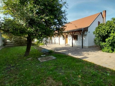 Kiadó családi ház - Győrújfalu, Győr-Moson-Sopron megye