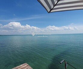 Eladó újszerű állapotú nyaraló - Balatonkenese