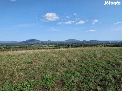 Nemesvitán panorámás telek eladó