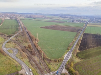 Eladó kereskedelmi, szolgáltató terület - Vácrátót, Pest megye