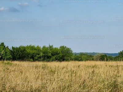 Eladó külterületi telek - Balatonalmádi, Veszprém megye