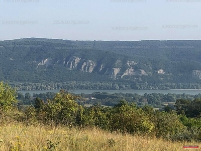 Eladó lakóövezeti telek - Esztergom, Vaskapui út