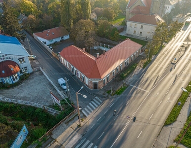 Kiadó utcai bejáratos üzlethelyiség - Pécs, Zsolnay Vilmos utca