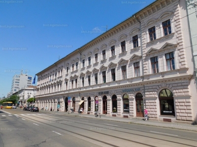 Kiadó utcai bejáratos üzlethelyiség - Szeged, Széchenyi tér