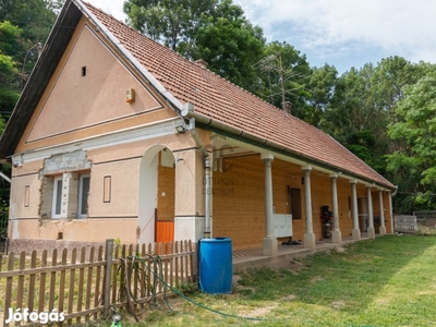 Bényei eladó vályog családi ház