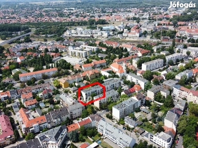 Eladó 53 nm-es Újszerű állapotú panel lakás Győr Belváros