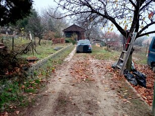 Eladó telek Erdőkertes