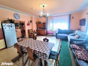 Eladó 270 m2 családi ház, Dunaszeg