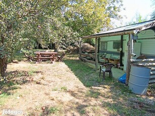 Eladó Oroszlányban, a festői Malom-tó közelében egy kiváló