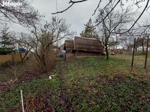 Eladó panorámás telek Tata Látóhegyen, állandó lakhatásra és