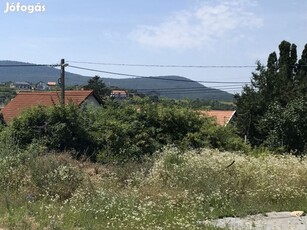 PANORÁMÁS TELEK, TEHERMENTES, JOGILAG RENDEZETT