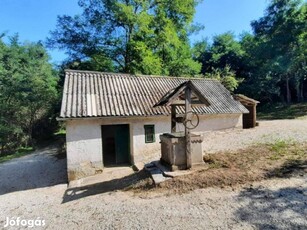 Panorámás zártkerti ingatlan a Balatontól 7km-re,Lesenceistvándon!