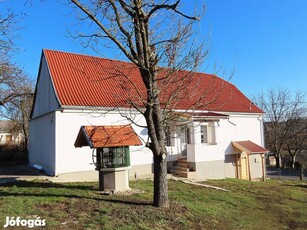 Zalalövőn felújított családi ház eladó