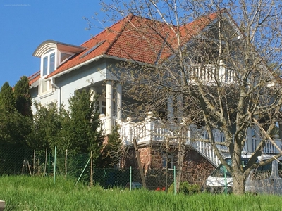 Balatonalmádi, ingatlan, lakás, 140 m2, 350.000 Ft