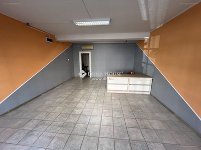 Pécs, ingatlan, üzleti ingatlan, 50 m2, 135.000 Ft