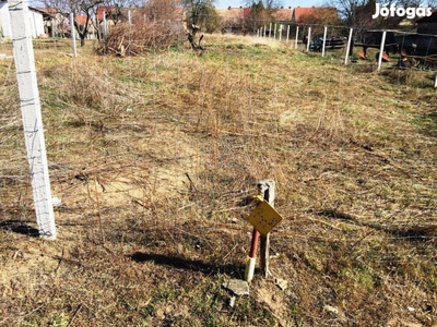 Sükösd eladó telek 733nm szép frekventált helyen Hunyadi u. 149