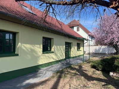 Balatonalmádi, ingatlan, lakás, 73 m2, 64.900.000 Ft