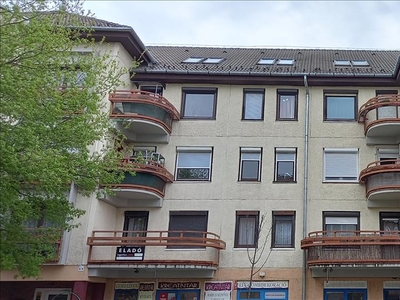 Eladó jó állapotú panel lakás - Dunakeszi