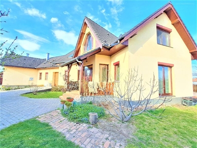 Lajosmizse, ingatlan, ház, 160 m2, 59.900.000 Ft