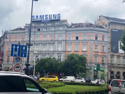 Eladó téglalakásBudapest, VI. kerület, Külső Terézváros, Andrássy út, 3. emelet