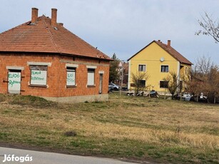 Csanyteleken ház eladó