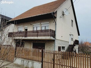 Eladó Miskolc Szirmán egy 110m2 574m2 telken épült családiház