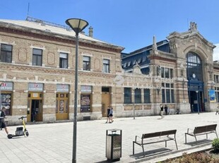 Eladó téglalakás Budapest, VIII. kerület, Bérkocsis utca, 1. emelet