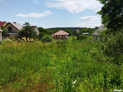 Csendes utcában, panorámás telek! - Magyaralmás, Fejér - Telek, föld