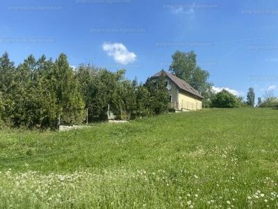 Eladó családi ház - Bicske, Galagonyás