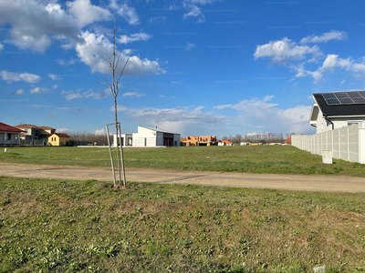 Eladó lakóövezeti telek - Debrecen, Siroki Zoltán utca