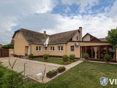 Maroslele, ingatlan, ház, 150 m2, 45.900.000 Ft