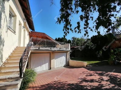 Révfalu, Győr, ingatlan, lakás, 120 m2, 350.000 Ft