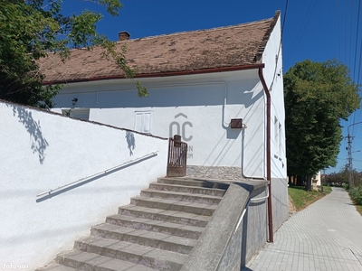 Balatontól 6 kilométerre, teljes körűen felújított nyaraló/lakás saját - Kéthely, Somogy - Nyaralók, üdülők