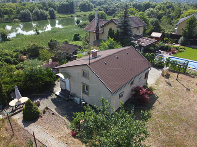 Eladó hétvégi házas nyaraló - Isaszeg, Tőzegtelep