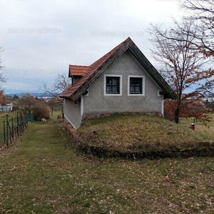 Eladó hétvégi házas nyaraló - Révfülöp, Veszprém megye